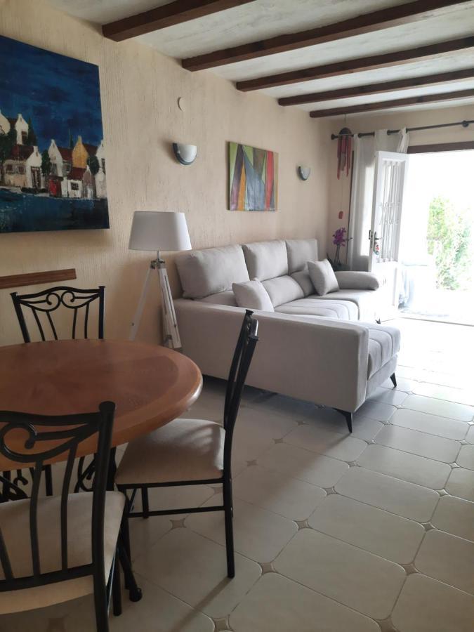 Precioso Bungalow En Moraira/ Lovely Bungalow In Морайра Екстериор снимка
